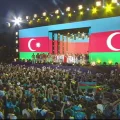 دانلود اهنگ Vusal Aliyev & Xatire Islam - Gel Barisaq